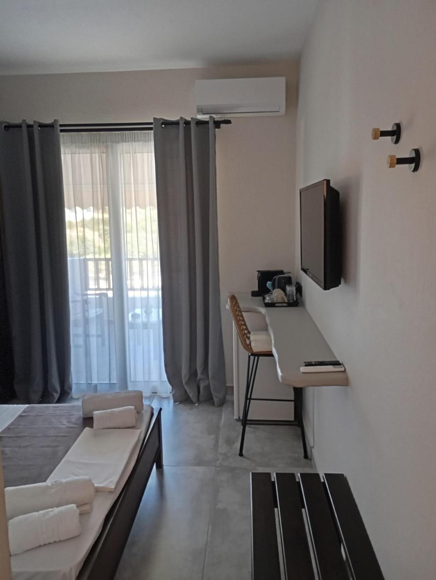 Pansion Nikos Daire Patitírion Dış mekan fotoğraf
