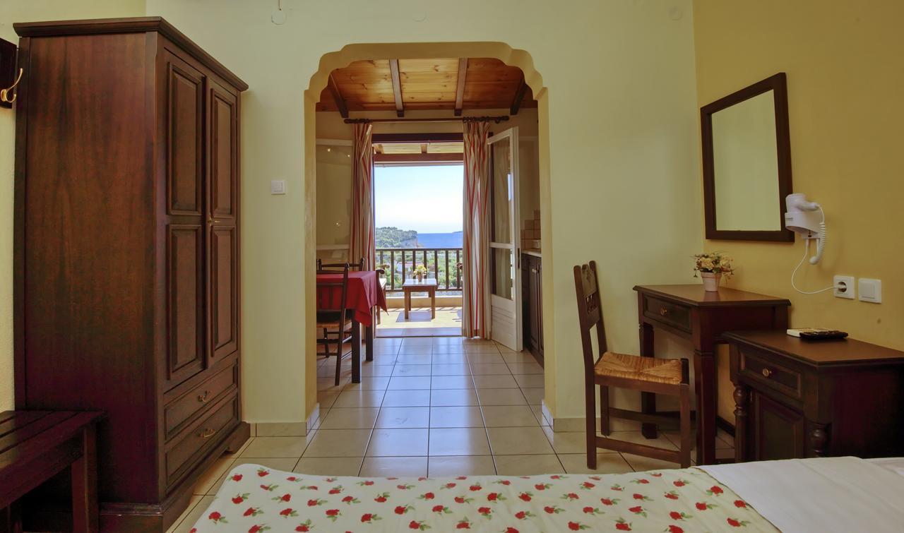 Pansion Nikos Daire Patitírion Dış mekan fotoğraf